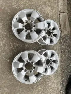 【廃番】トヨタ ハイラックスサーフ 185系後期 タイヤ&純正ホイール 廃番】トヨタ ハイラックスサーフ 185系後期 タイヤ&純正