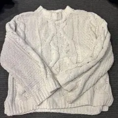 ホワイト ケーブル編み ニット Mサイズ