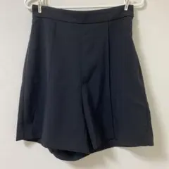 ミスティック　黒 プリーツ ショートパンツ　キュロット　2サイズ