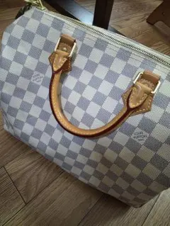 Item thumbnail for item 7f5af3ed-5af5-491d-94c3-3f4ed6088d6c