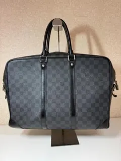 Item thumbnail for item b0b0b7ca-337a-4da1-a9df-90489b4b39f9