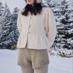 新品 andequal gold button puff sleeve knit