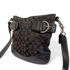 正規品 コーチ COACH ショルダーバッグ シグネチャー サコッシュ 黒 鞄
