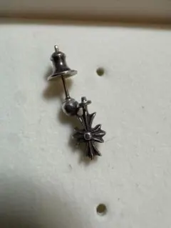 CHROME HEARTS タイニーE CHドロップピアス 片耳(キャッチなし) - メルカリ
