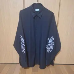 JUNRED 花柄刺繍 長袖シャツのサムネイル