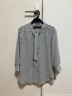 ユナイテッドアローズ、白黒ストライプ 七分袖、シャツ ネックリボン付き