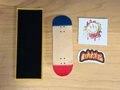 おまけ付き！　木製フィンガースケートボードデッキ 青赤
