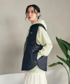 レディース　ナイキ　Nike Oregon大学 ダウンベスト Sサイズ 送料 無料ファッション - レディース ナイキ Nike Oregon大学