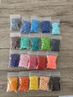 アイロンビーズ 多色 20袋セット