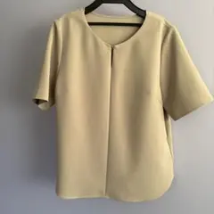 ベージュ 半袖 トップス クルーネック