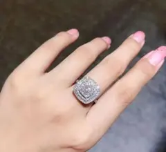 Item thumbnail for item ca7496af-f4b7-41a0-b6e7-ffd21db1e6ea