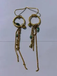 ゴールド フープピアス ビーズ チェーン付き