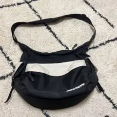 OUTDOOR ショルダーバッグ ブラック　ホワイトのサムネイル