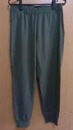 オリーブグリーン ジョガーパンツ