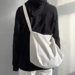 ショルダーバッグ　レディース　メンズ　斜めがけ　大容量　キャンバス　帆布　白　鞄