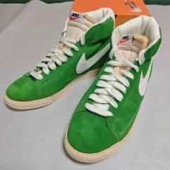 Item thumbnail for item 528f3851-64d6-414a-9d83-532f1c774d3a