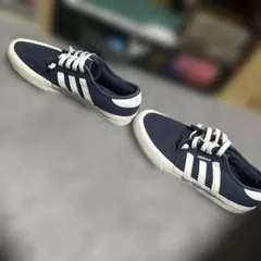 adidas スニーカー27.5cm