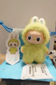 ラブブ PIN FOR LOVE ぬいぐるみペンダント イニシャル(V)