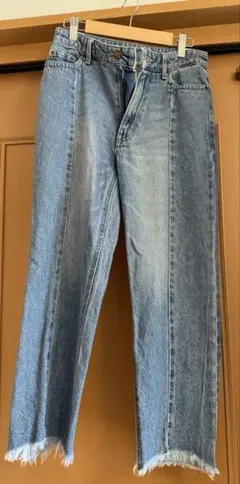 新品⭐︎ココディール　デニムパンツ カットオフ ライトブルーのサムネイル