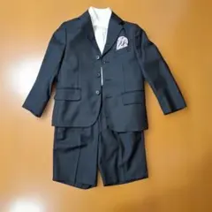 ほぼ新品！120cm 黒のフォーマルスーツ