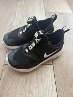 NIKE ブラック　フレックスランナー　キッズスニーカー　スリッポン　16センチ