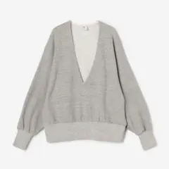 ベージュ スウェット