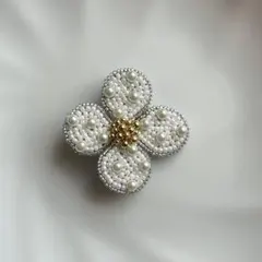 パール フラワー　ブローチ　ビーズ刺繍　花
