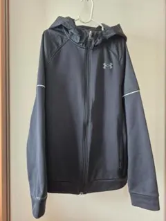 UNDER ARMOUR パーカー　黒　YXL