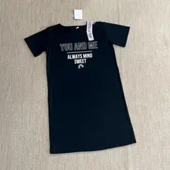 新品未使用　肩ベルト 半袖Tシャツワンピース 黒 ブラック ロゴプリント