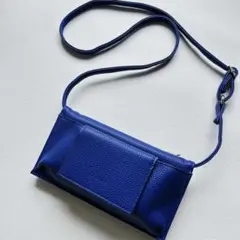 新品★スマホが入る財布ショルダー　高級感のあるやわらかレザー調　ロイヤルブルー