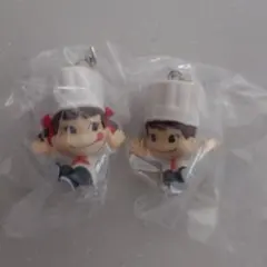ペコちゃんお菓子のめじるしアクセサリー2026　シェフ　ペコちゃん ポコちゃん