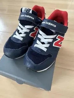 ニューバランス　キッズスニーカー　18.5