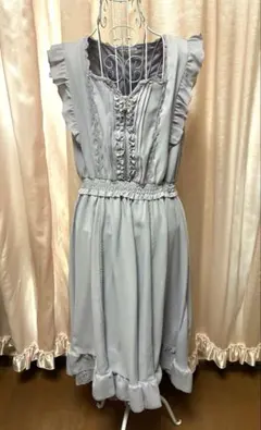 axes femme 薄紫フリルノースリーブワンピース