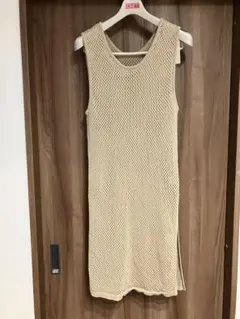 【美品】チャオパニック　鍵網　ニット　ロングベストベージュ　スリット　free