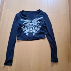 クロップド丈長袖Tシャツ