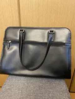 美品　就活　LES MUES ビジネスバッグ 黒