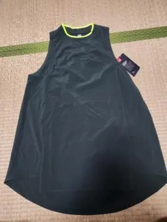 新品未使用タグ付き　UNDER ARMOUR　 ノースリーブワンピースのサムネイル