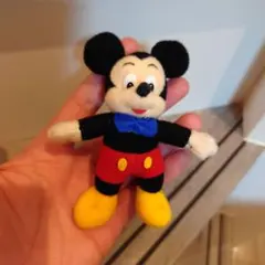 レトロ　ディズニー ミッキー ぬいぐるみバッジ