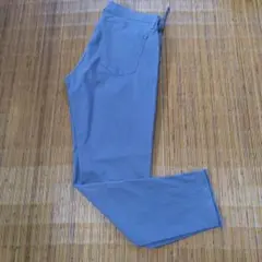 ユニクロ青いワークパンツ ベルト付き