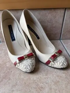 新品　TALANTON by DIANA パンプス ベージュ 23cmのサムネイル