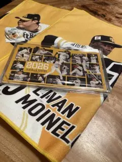 新品未使用　ソフトバンクホークス 2026年 卓上カレンダーとタオル2枚セット