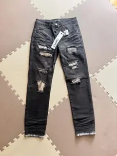 PURPLE BRAND ダメージ加工ブラックデニム　新品　タグ付き【値下げ中】