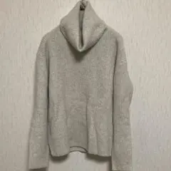 アーバンリサーチ　ライトグレー タートルネック セーター