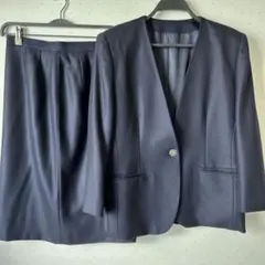 バーバリー　ノーカラー　金ボタン　スカートセットアップ　スーツ　1B ネイビー