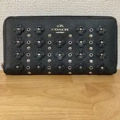 COACH 長財布　スタッズ　ブラック　フラワー装飾