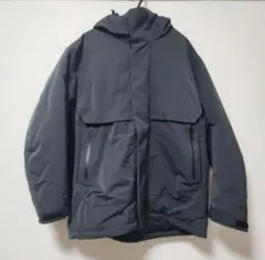 プラスジェイ　ユニクロ　ハイブリッドダウンパーカ