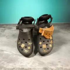 MCM ×クロックスゴールド装飾