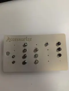 Accessorize スタッドピアスのサムネイル