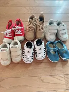 ベビーシューズセット 赤 ベージュ 白 青