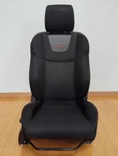 スイフトスポーツ　zc32s　純正運転席シート